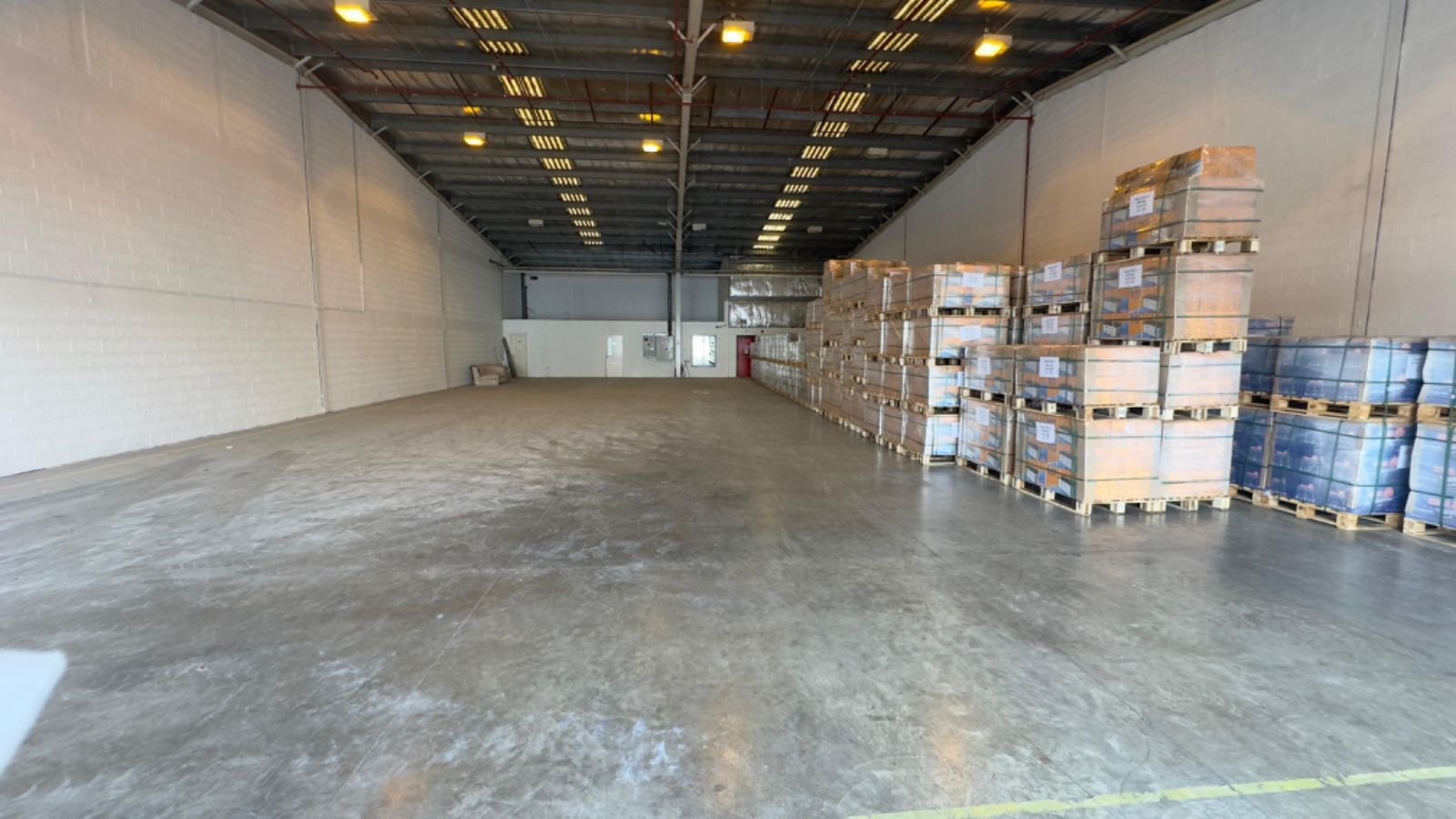 WAREHOUSE MANAGEMENT SYSTEM: TYPES AND BENEFITS